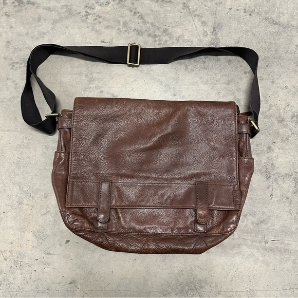 Fossil Atlas Messenger Brown Bag - Picture 1 of 13